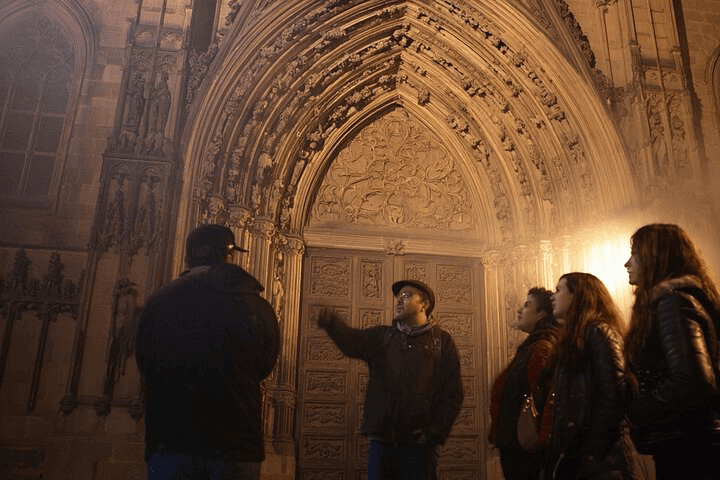 Barcelona Dark History Tour: Uncover Gothic Quarter's Secrets