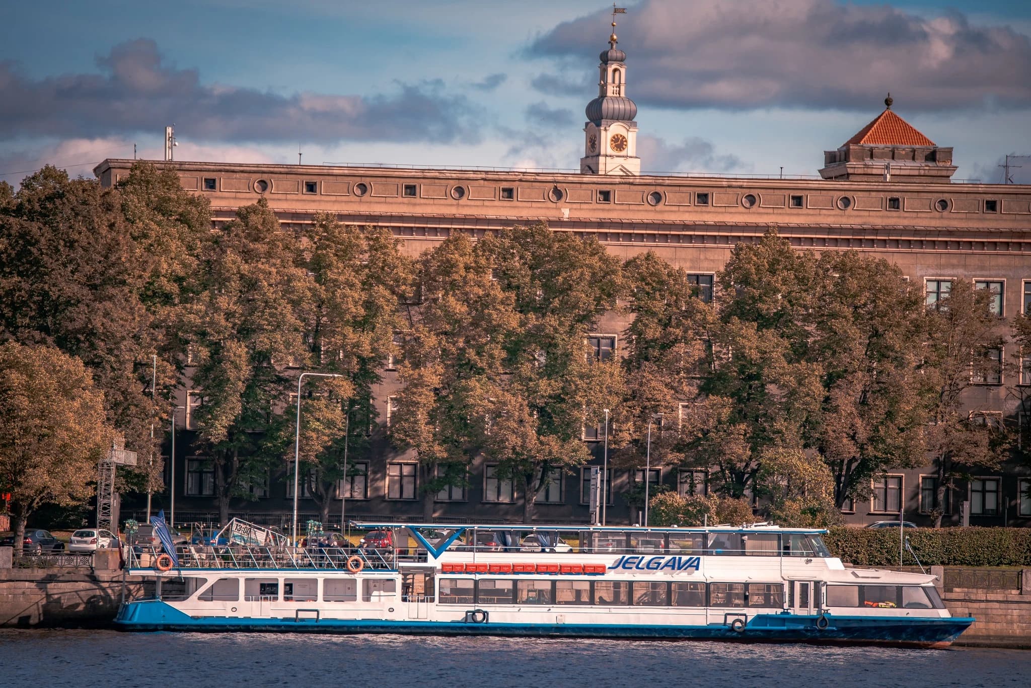 Daugava River Sightseeing Cruise Riga: Unforgettable Views — photo 3
