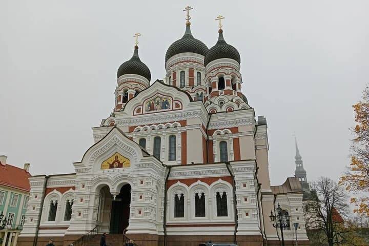 Tallinn Old Town Walking Tour: Explore History & Hidden Gems — photo 2